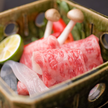 写真：京都牛は京会席でステーキとして供します