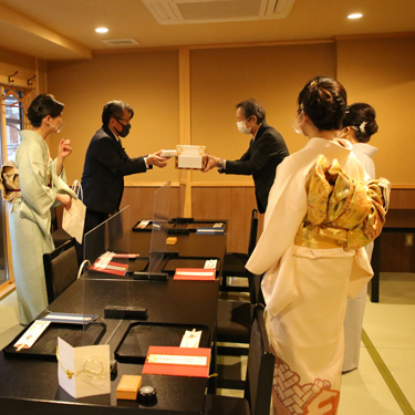 写真:結納の様子