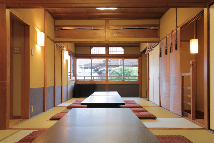 写真：二階大広間